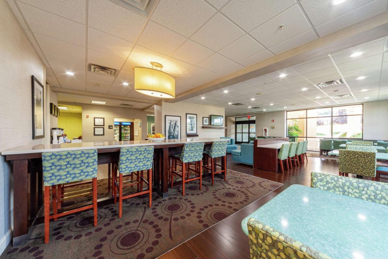 Hampton Inn Фронт-Ройал Экстерьер фото