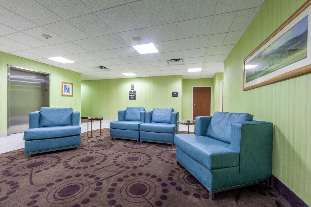 Hampton Inn Фронт-Ройал Экстерьер фото