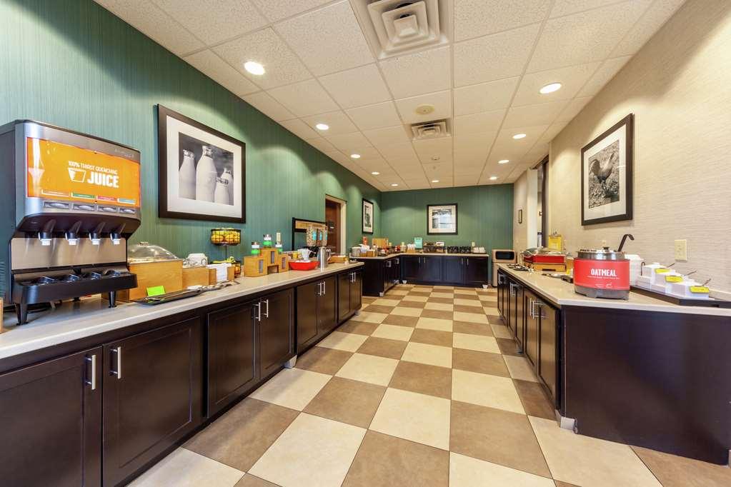 Hampton Inn Фронт-Ройал Ресторан фото