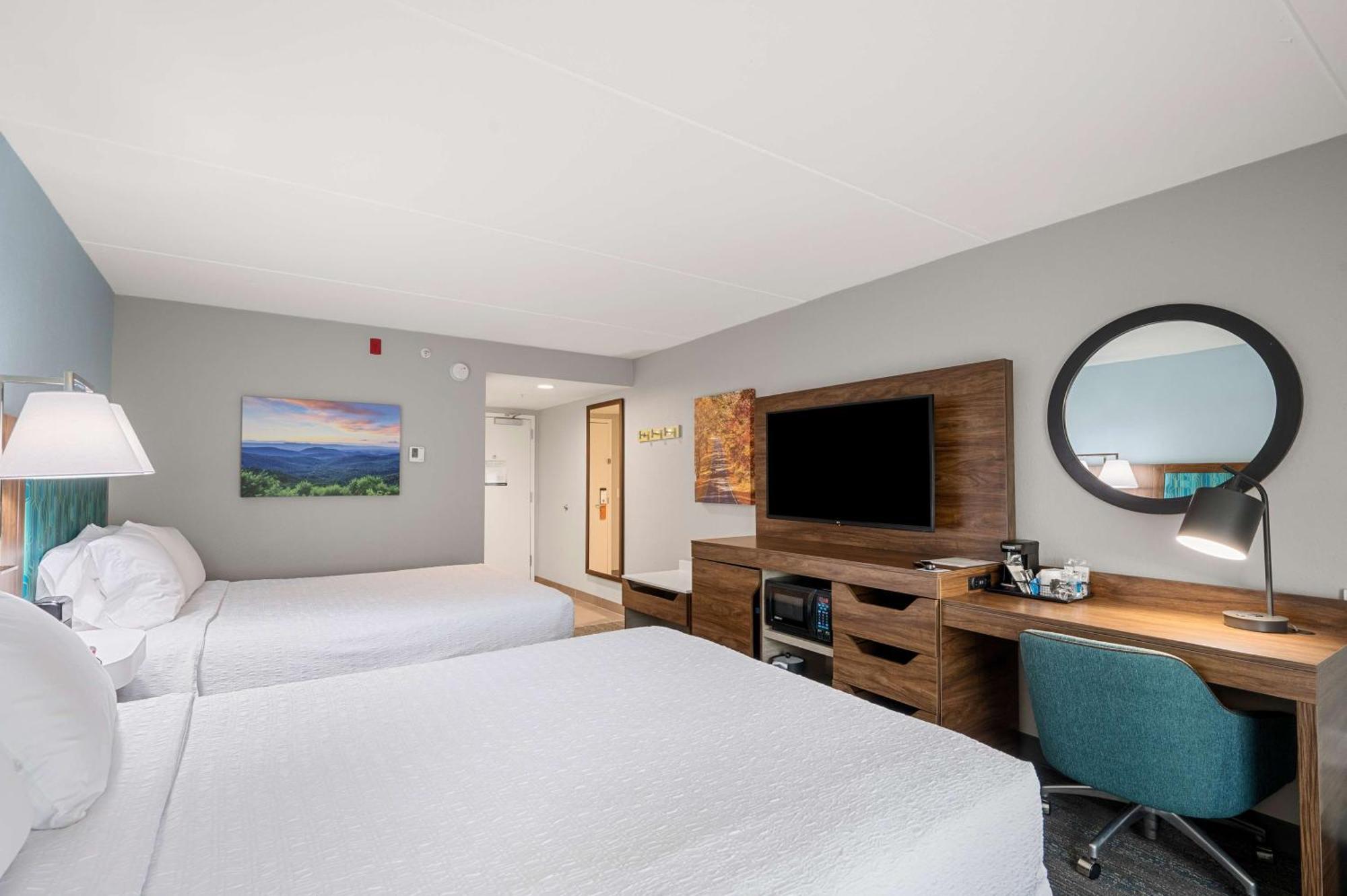 Hampton Inn Фронт-Ройал Экстерьер фото